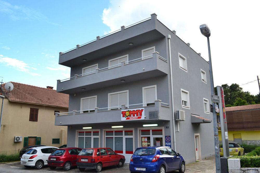 Rooms Vesna Kaštela Екстериор снимка
